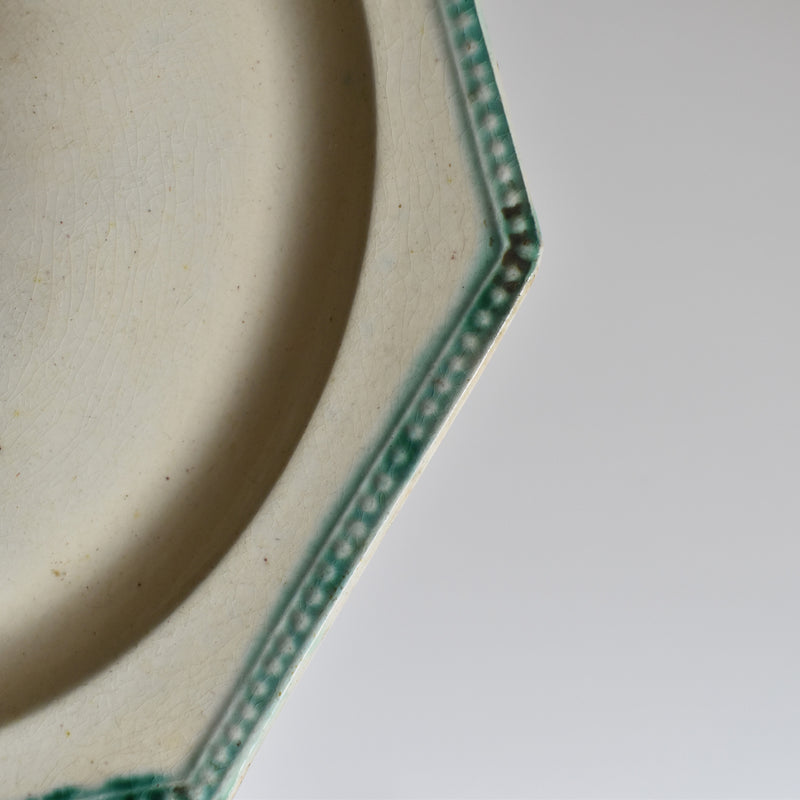 Antique Octagonal Plate, Liseret Vert C