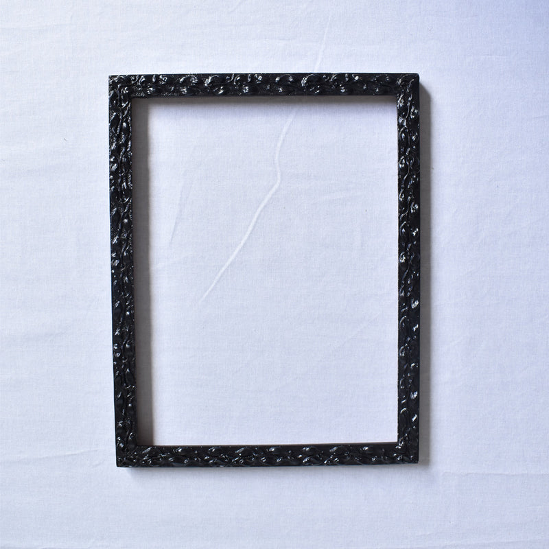 Antique Frame Mistletoe Black