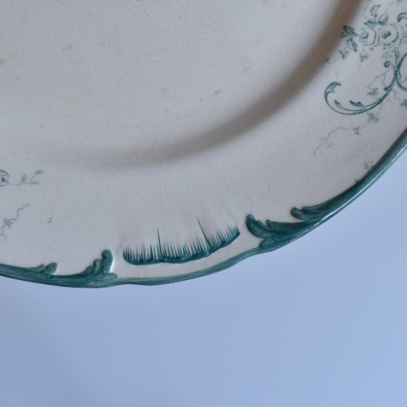 Antique plate, Longchamp, Petite roses C