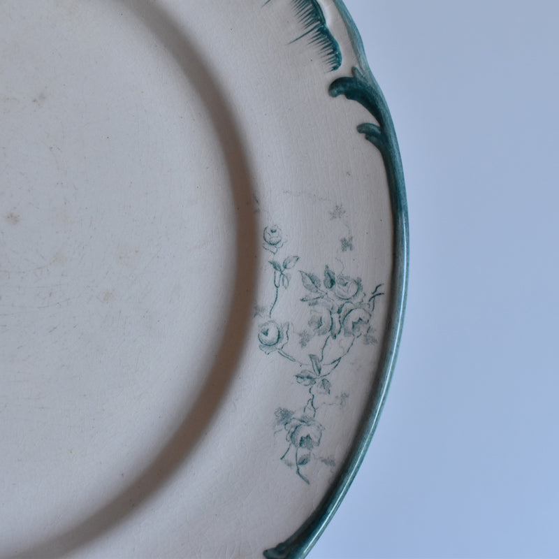 Antique plate, Longchamp, Petite roses C