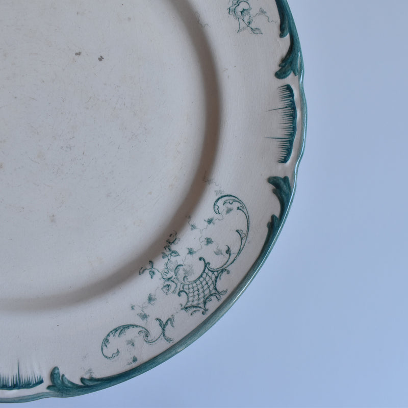 Antique plate, Longchamp, Petite roses C