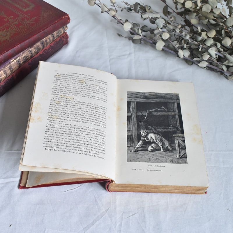 Antique book: Les aventures de trois Fugitifs