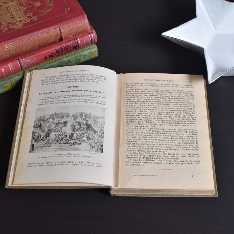 Vintage book: Les Temps Modernes