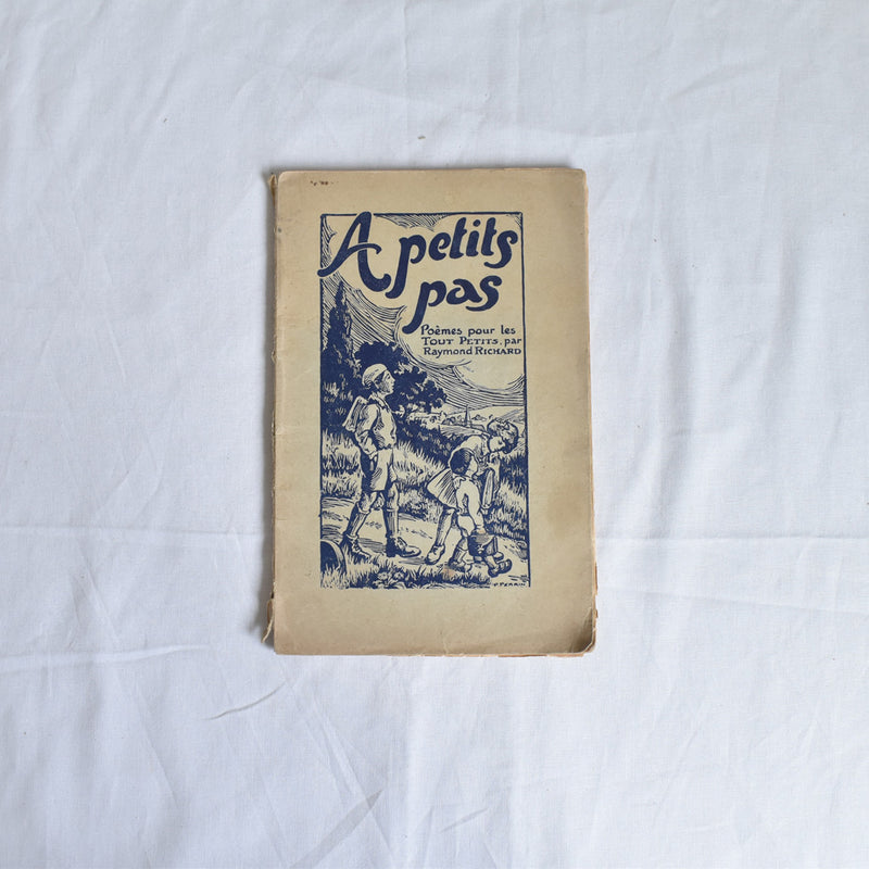 Vintage book A petit pas