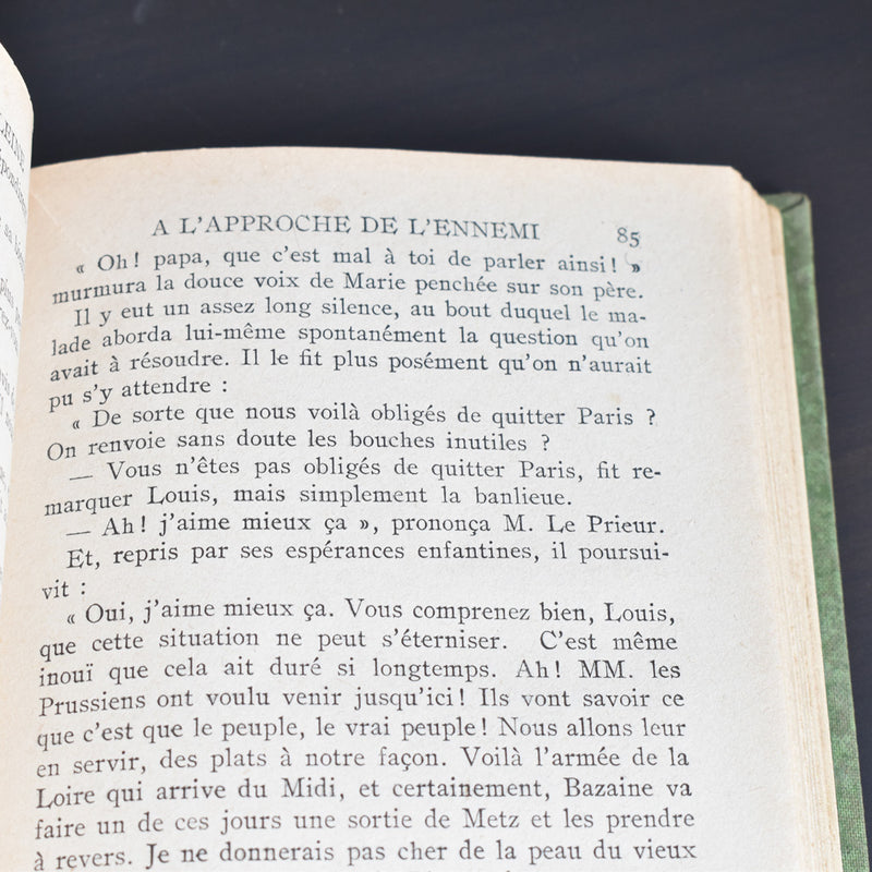 Antique book: Le Trésor de Madelaine (published 1923)