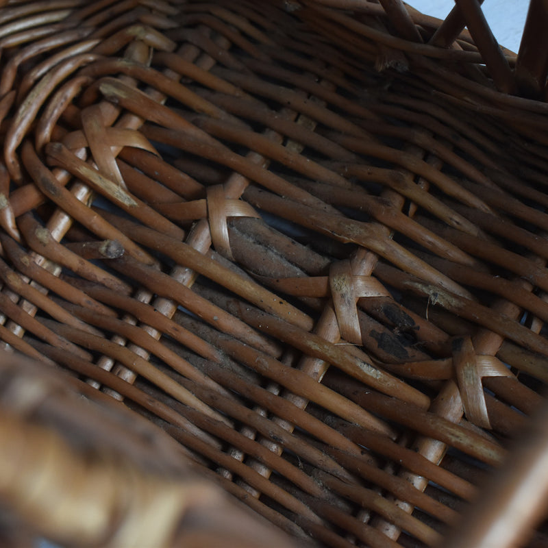 For vintage basket bottles