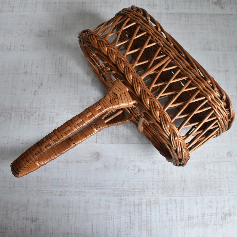 For vintage basket bottles