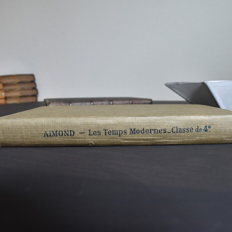 Vintage book: Les Temps Modernes