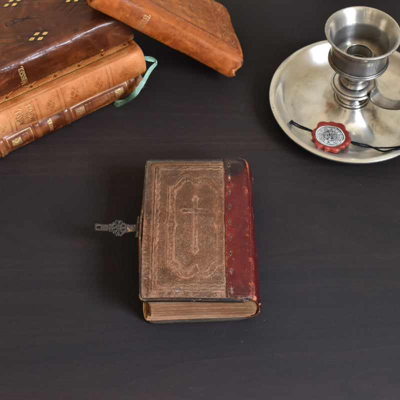 Antique book: Receuil de Prières