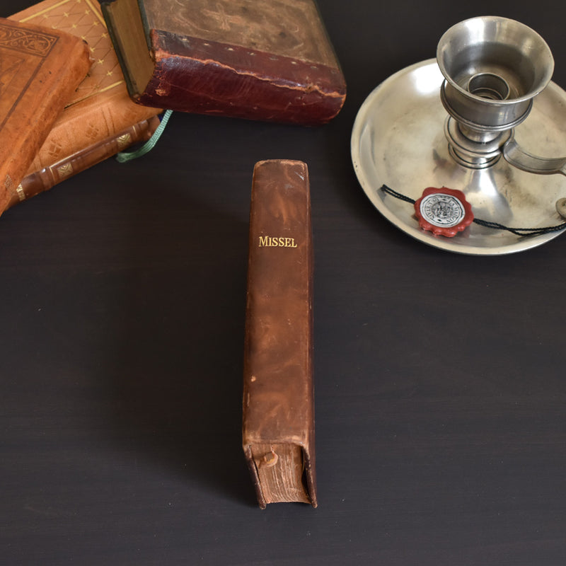Vintage book: Missel de Christ Roi