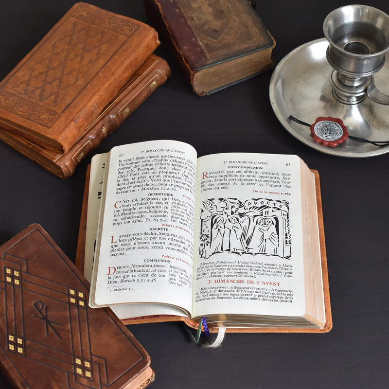Vintage book: Missal for Sundays