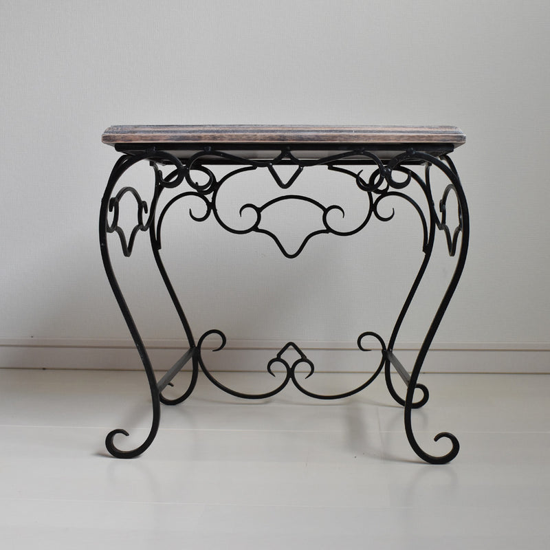 Vintage nesting tables