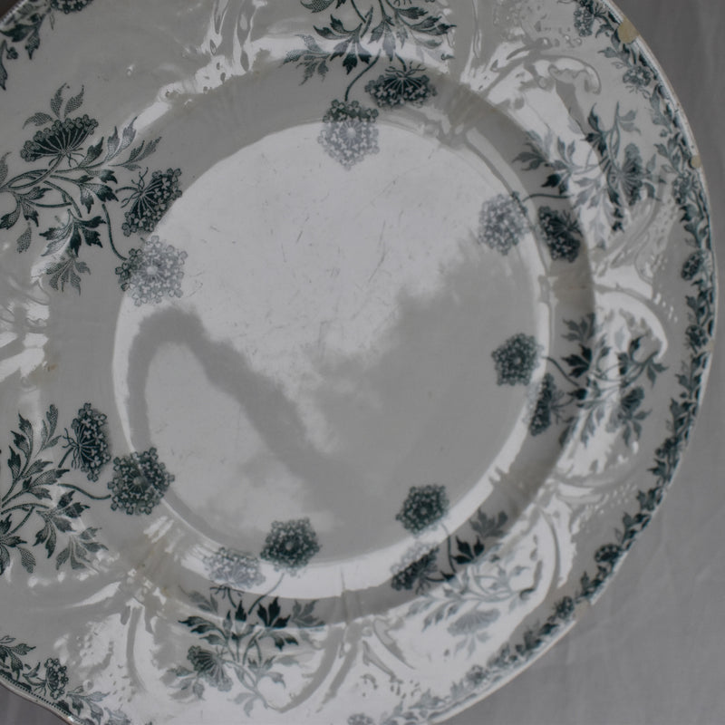 Antique Plate Saint-Amand Moscou E