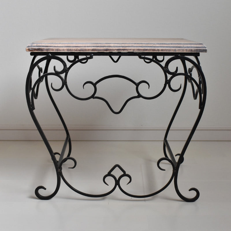 Vintage nesting tables