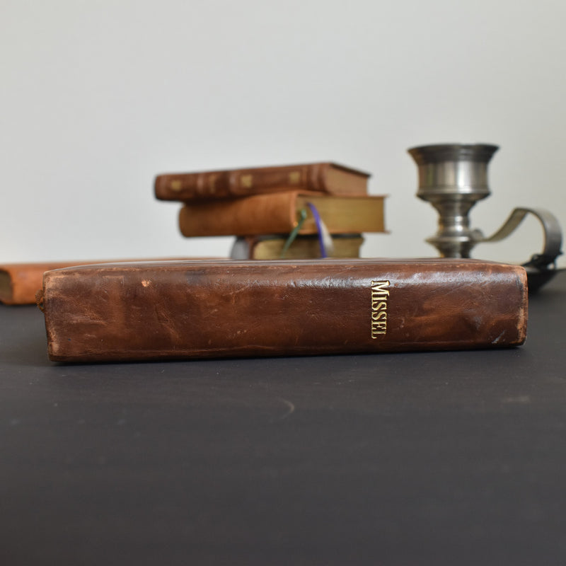 Vintage book: Missel de Christ Roi