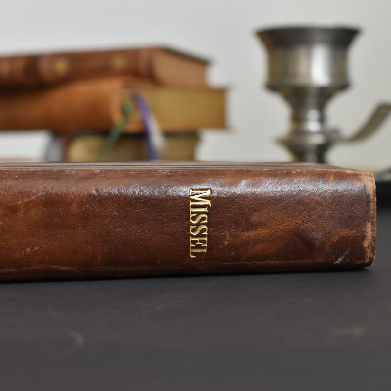 Vintage book: Missel de Christ Roi