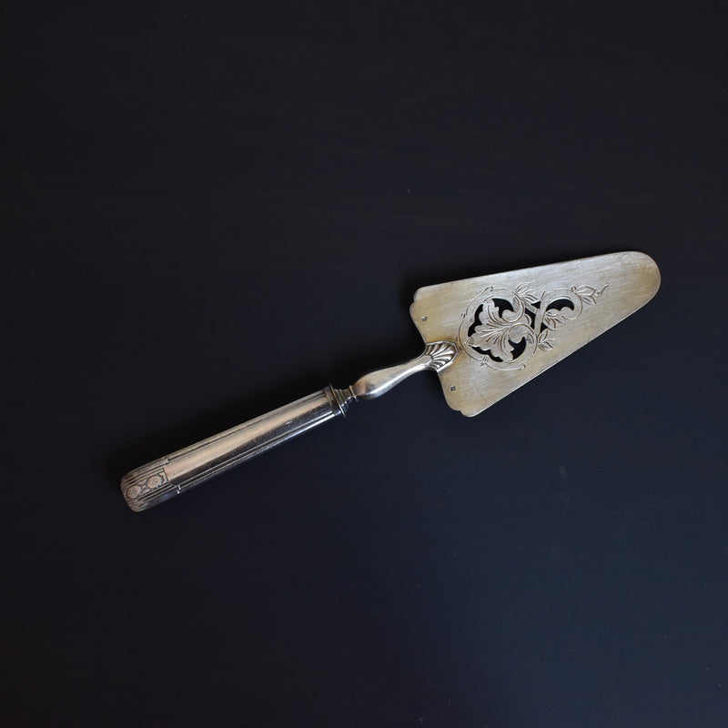 Cake server, silver