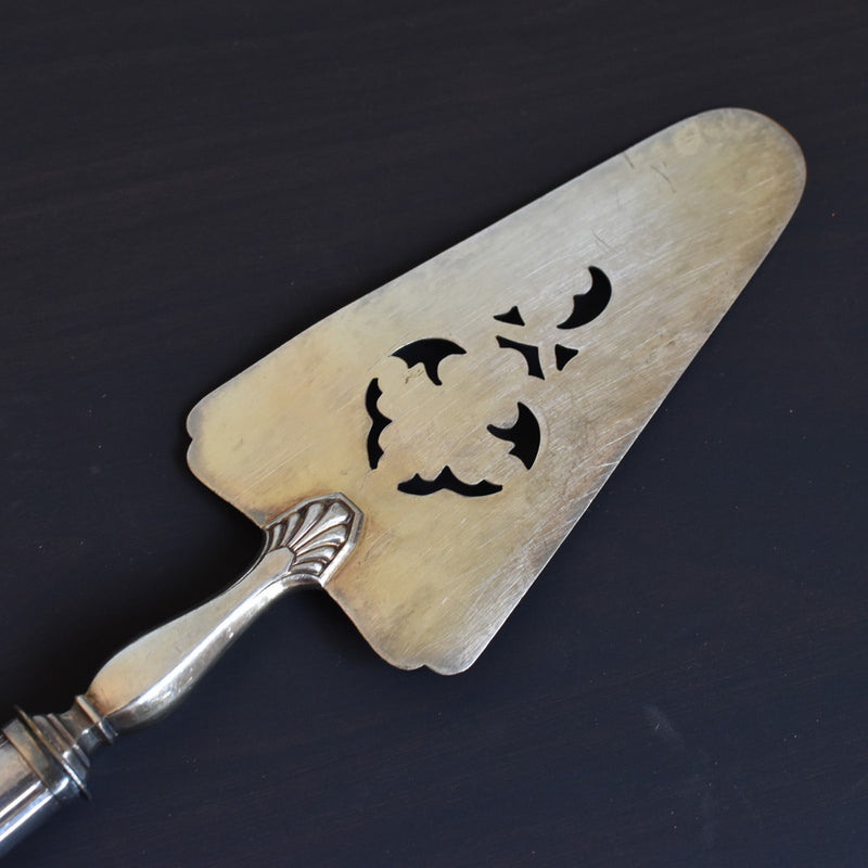 Cake server, silver