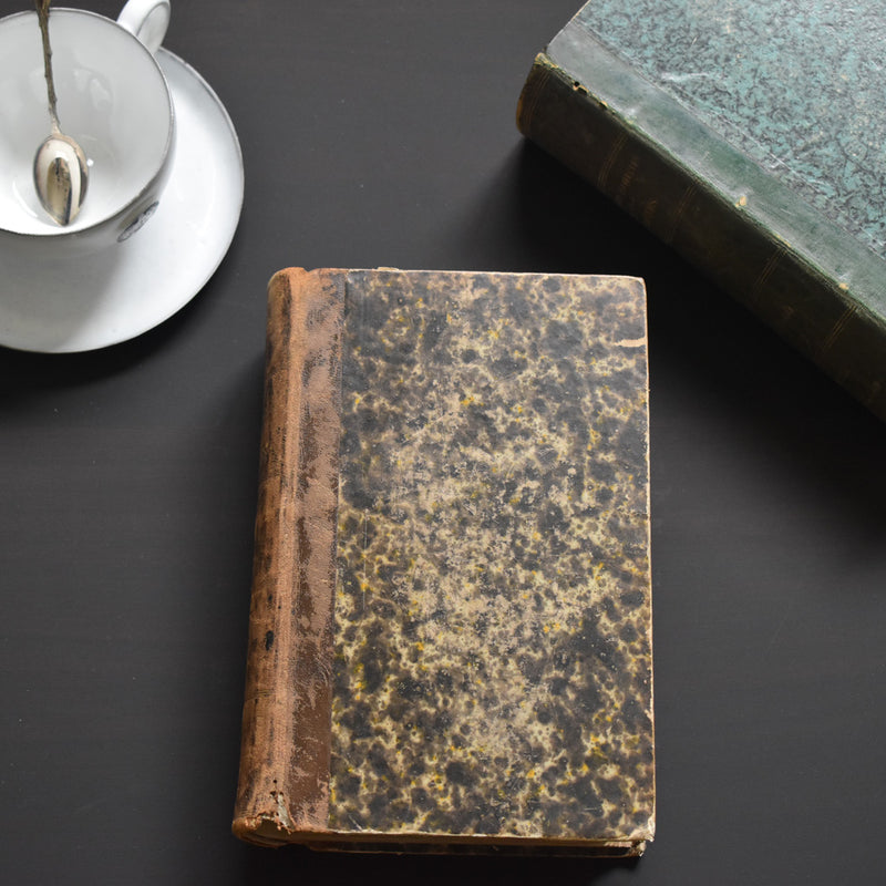 Antique book: Circulaires et Décrets