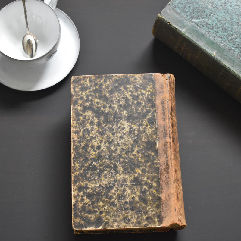 Antique book: Circulaires et Décrets