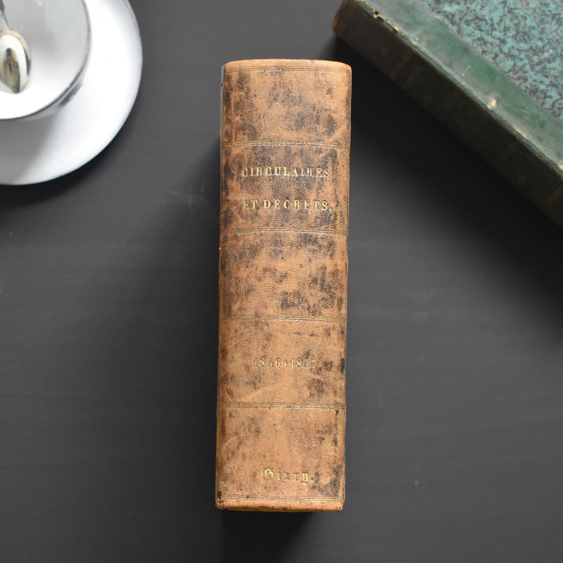 Antique book: Circulaires et Décrets