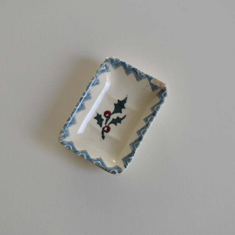 Antique Doll Toiletries Set - Houx (Holly)