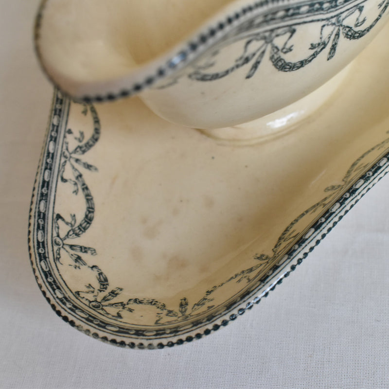 Antique sauce boat, Salins, Ruban