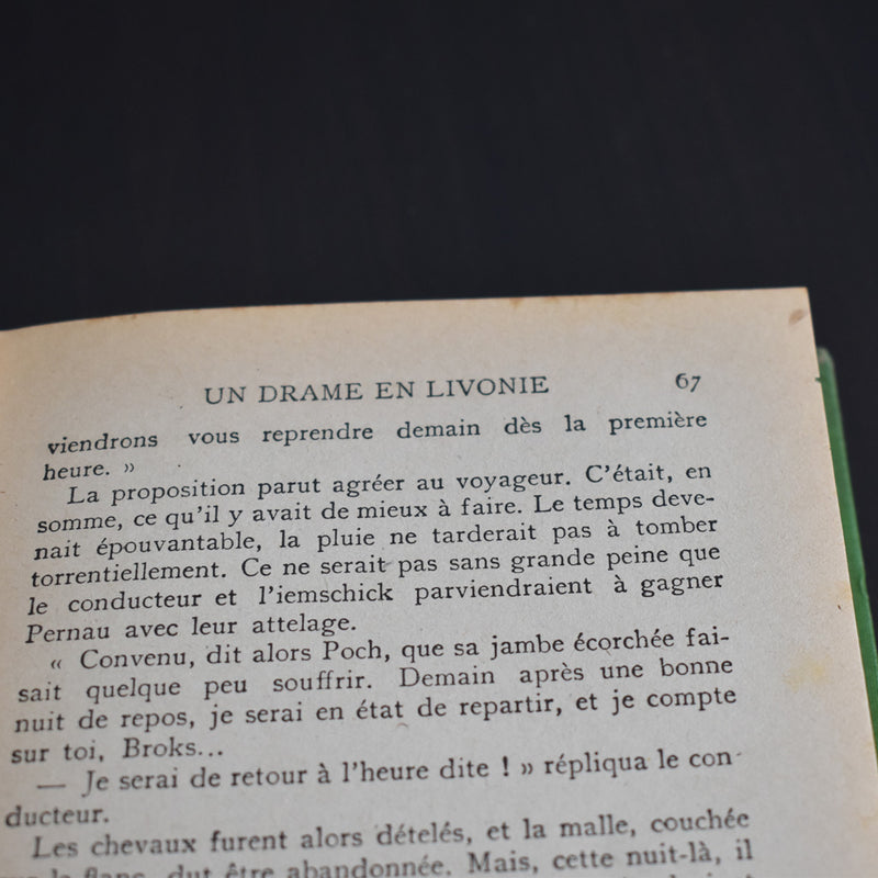 Vintage book: Jules Verne, A Drama in Livonia