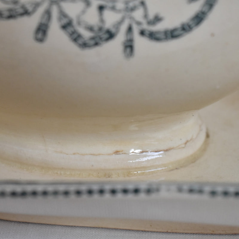 Antique sauce boat, Salins, Ruban