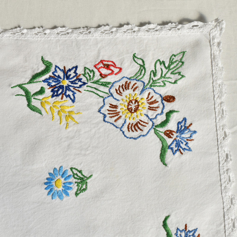 ヴィンテージテーブルセンター　花のブーケ