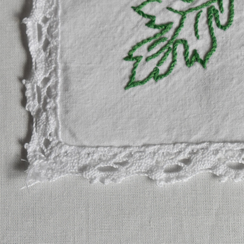 ヴィンテージテーブルセンター　花のブーケ