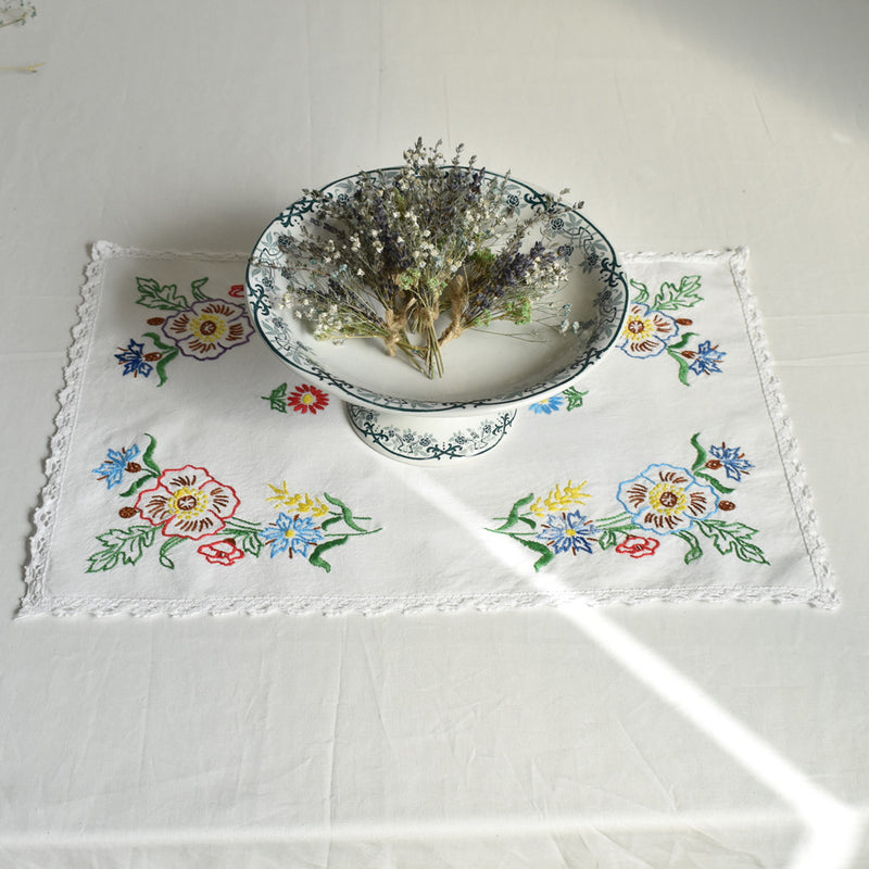 ヴィンテージテーブルセンター　花のブーケ