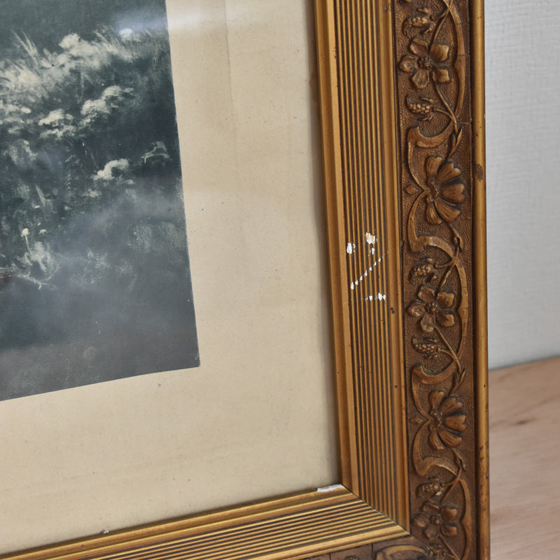 Antique Frame with Picture - Une belle Matinée
