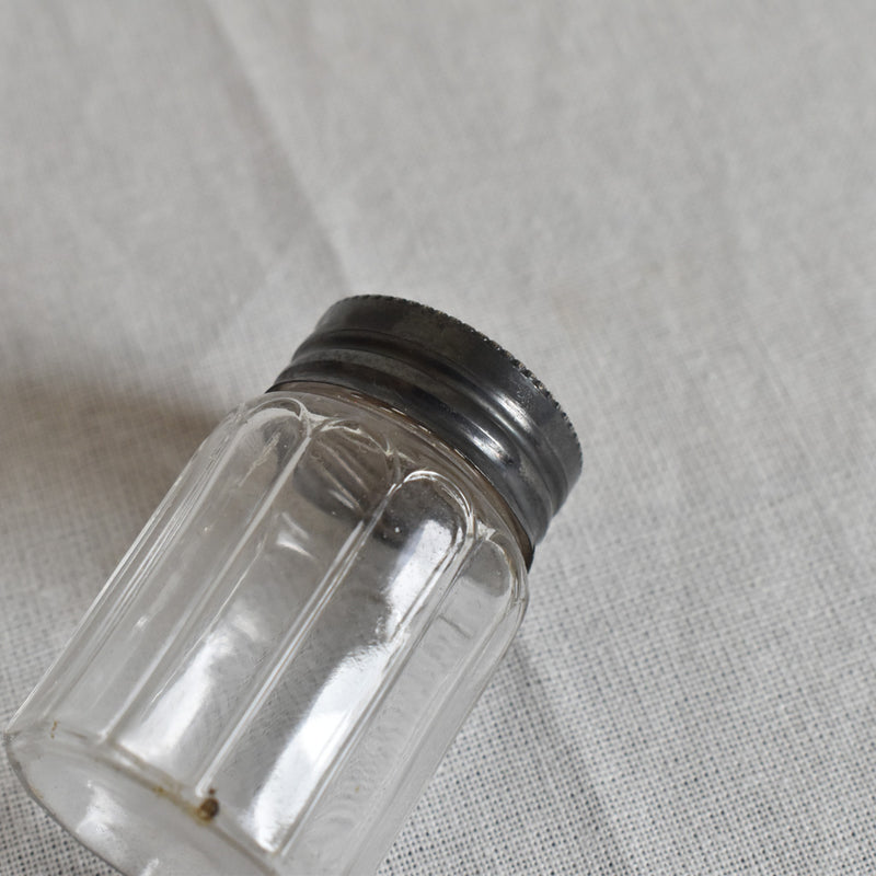 アンティーク　ガラス　ミニソルトキーパー