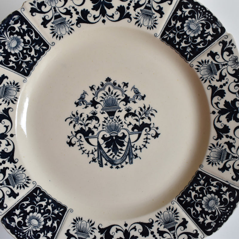 Antique plate E.Bourgeois (Gien) Ibis Carré Bleu B
