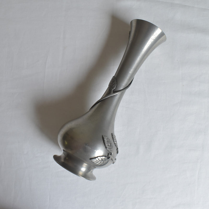 ヴィンテージピューター 花瓶 Rose Design(大阪店に展示中）