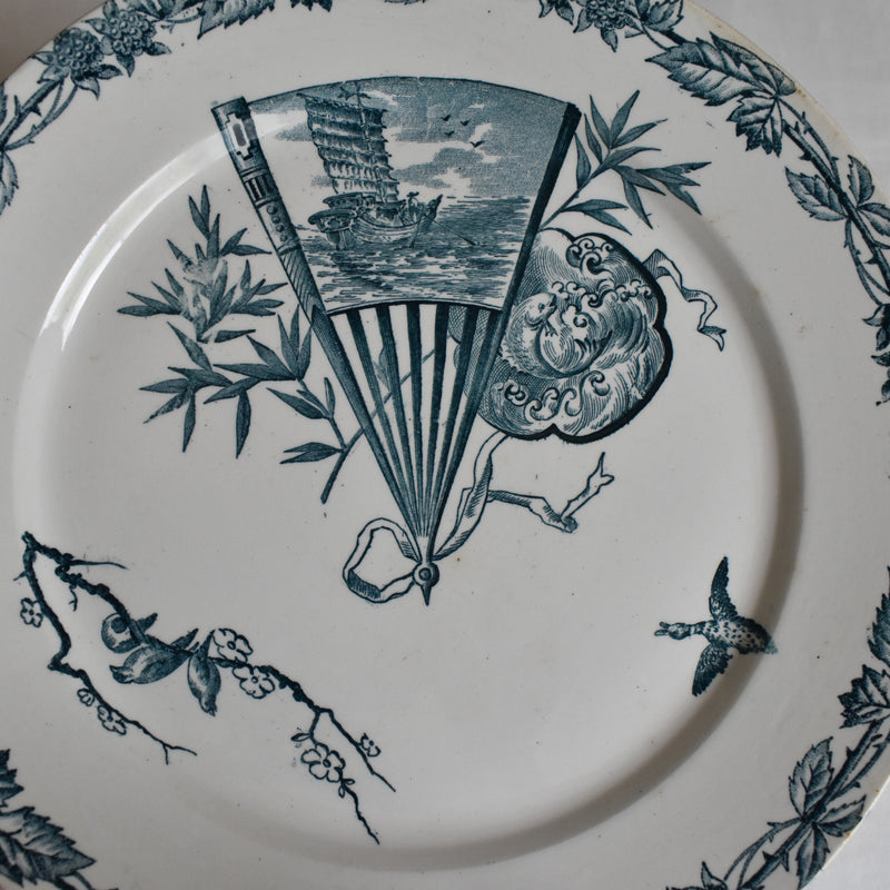 Antique plate Pecsonne Eventail