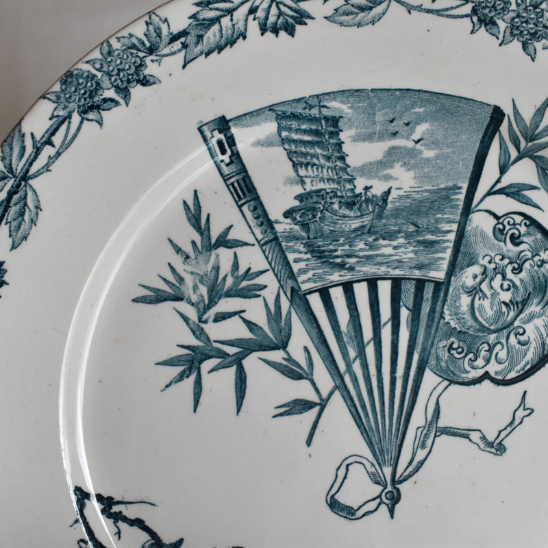 Antique plate Pecsonne Eventail