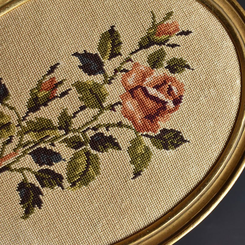 Vintage Oval Frame "Cross-stitch Rose"