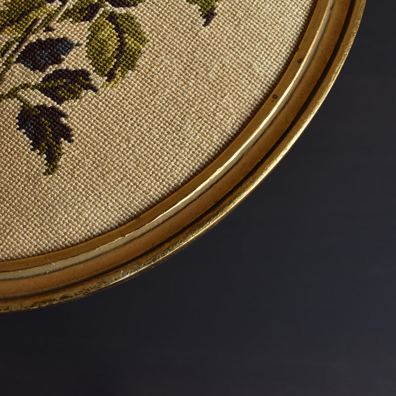 Vintage Oval Frame "Cross-stitch Rose"