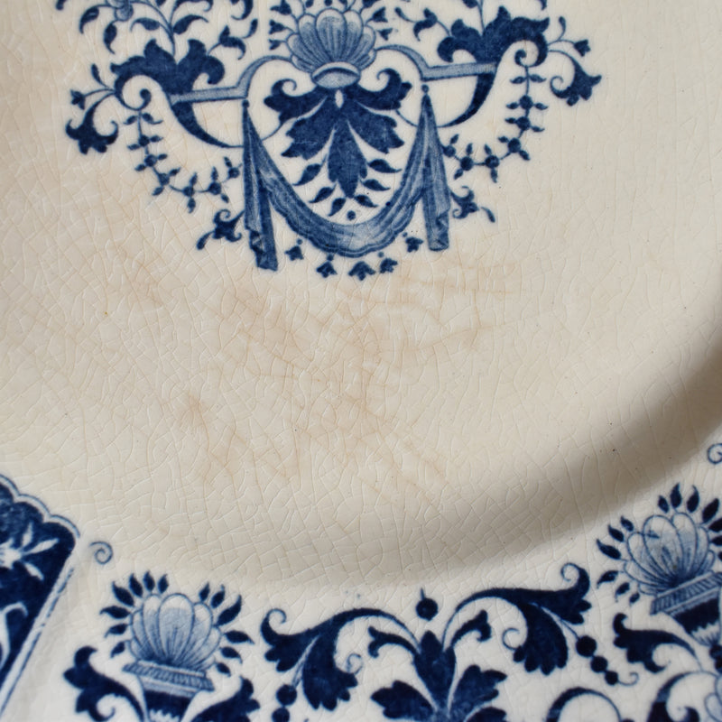 Antique Plate: E.Bourgeois (Gien) Ibis Carré Bleu A