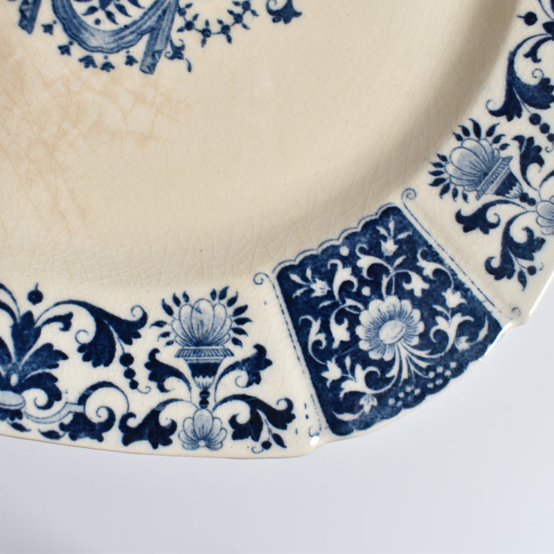Antique Plate: E.Bourgeois (Gien) Ibis Carré Bleu A