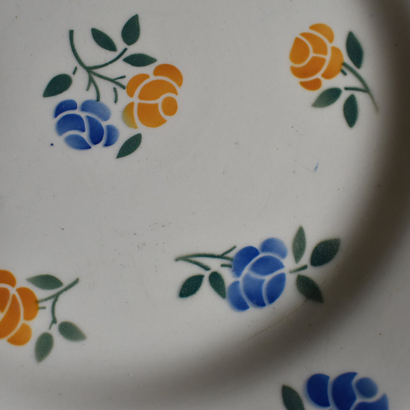 Vintage pedestal plate Creil-Montereau Printemps