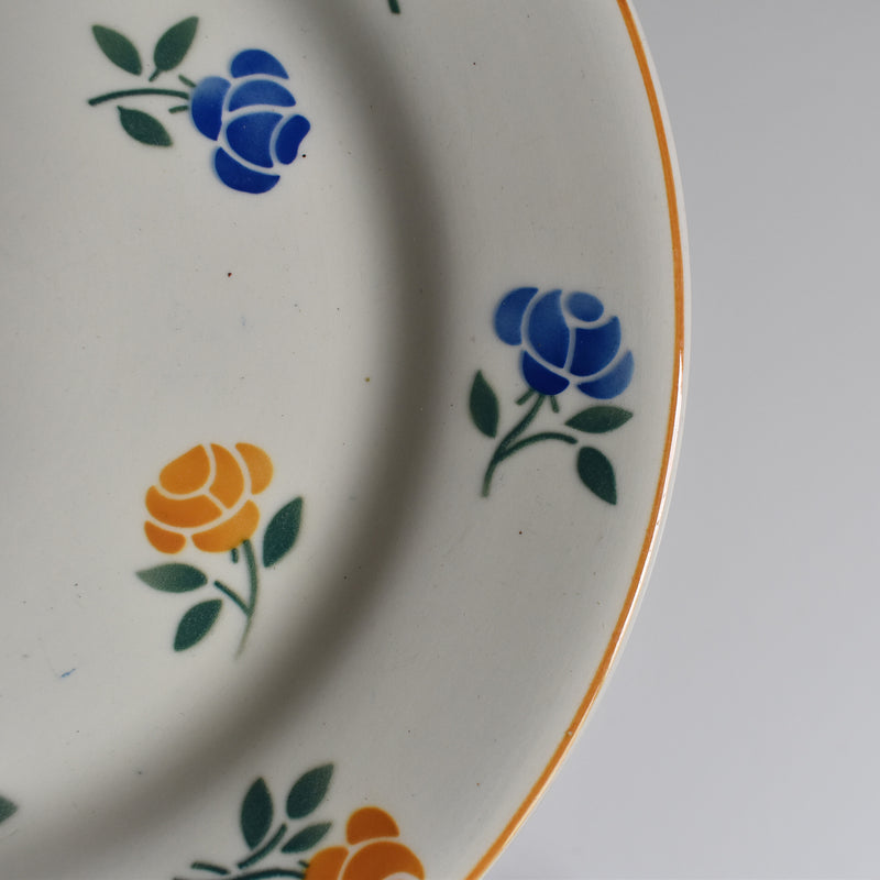 Vintage pedestal plate Creil-Montereau Printemps