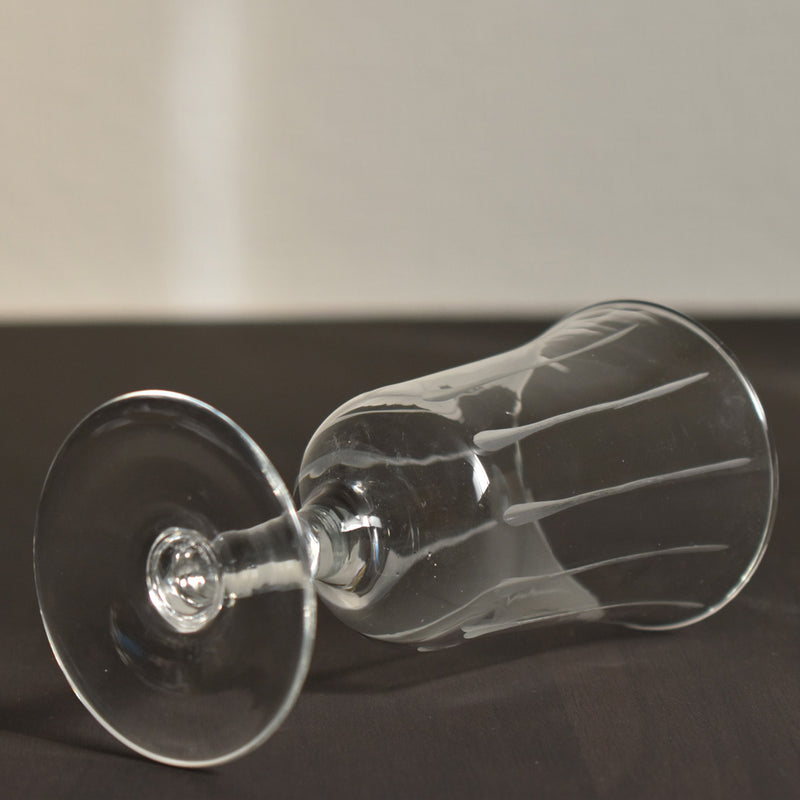 ヴィンテージグラス　脚付き　B