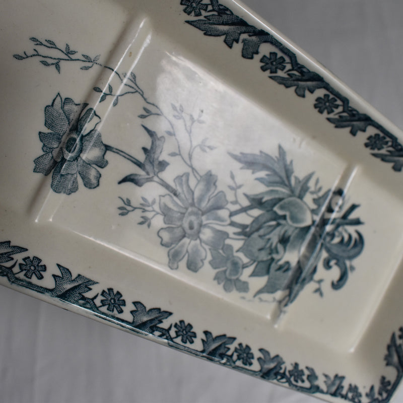 Antique Soap Dish, Saint-Amand, Anémone