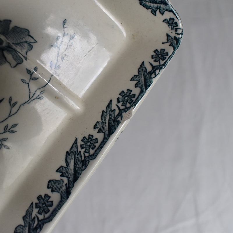 Antique Soap Dish, Saint-Amand, Anémone