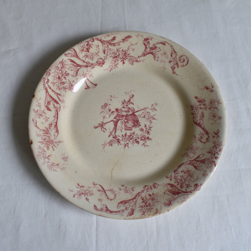 Antique Plate, Gien, Attributs