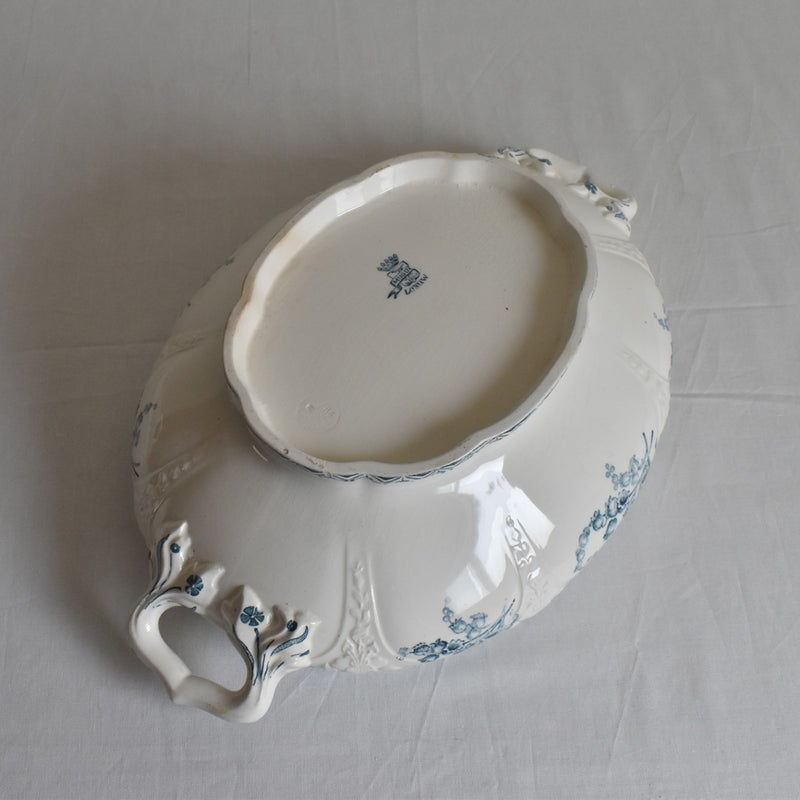 Antiques de Plaisir Large Longueuil Muguet (lily of the valley)
