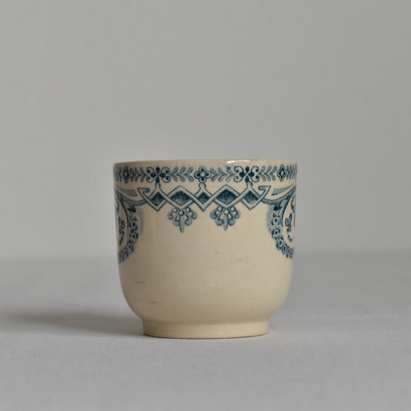 Antique Cup Au planteur de Caiffa Guirlande B